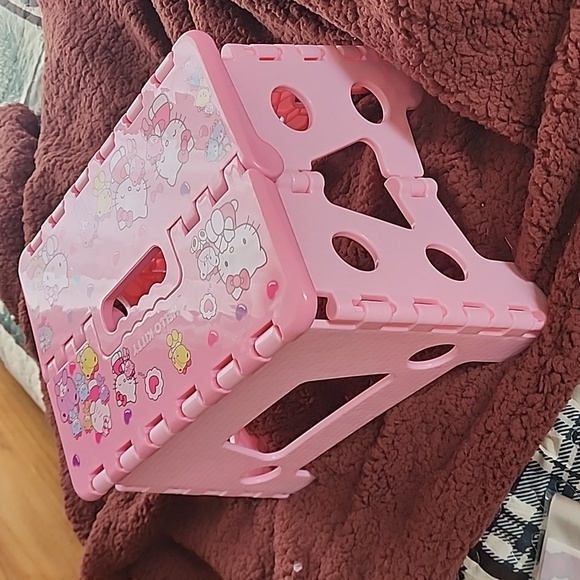 Hello Kitty step stool! - Picture 3 of 5